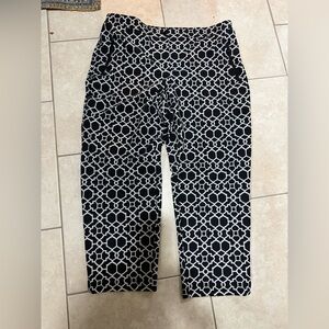 Chicos  14P Black and White Geometric Pattern Pants
